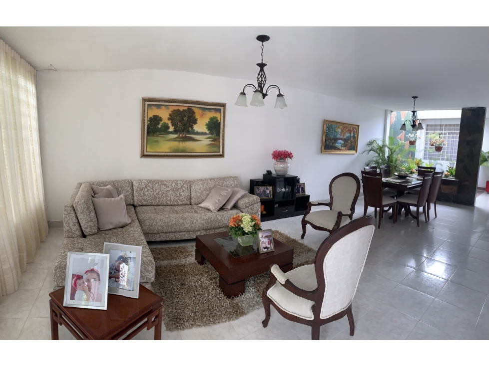 Venta casa en el barrio El Bosque Cali