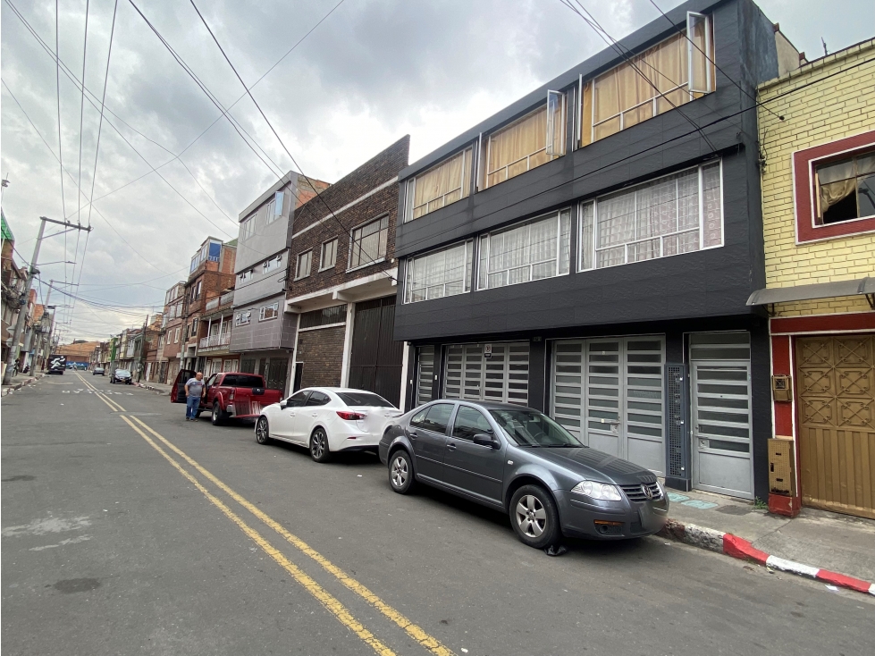 Venta Casa Rentable En El Galán Barrio San Gabriel