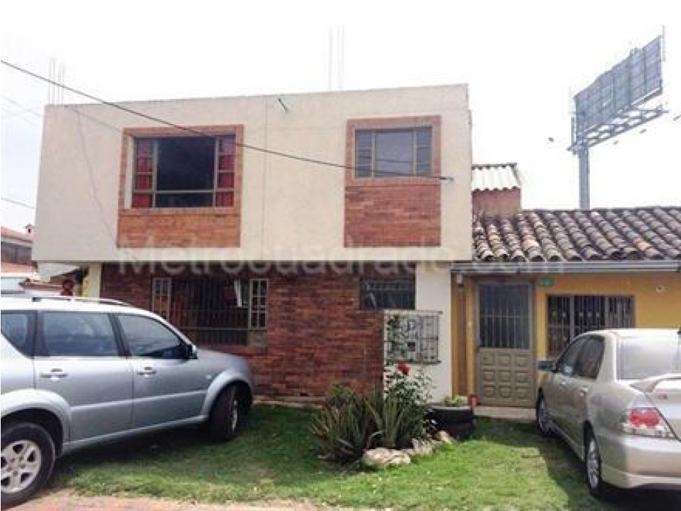 Super Casa Lote Con Locales Y Apartamentos Para Venta, Chía