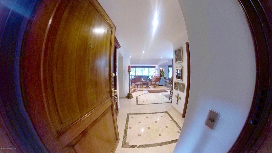 Apartamento en  Chico Navarra FRN:22-743