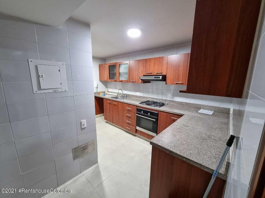 Apartamento en  Casa Blanca Suba COD: 22-603