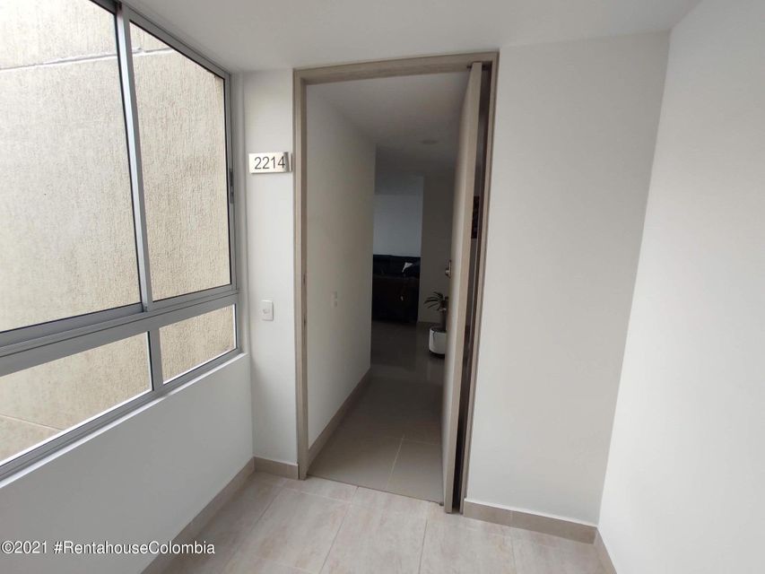 Apartamento en  Las Lomitas COD: 22-1531