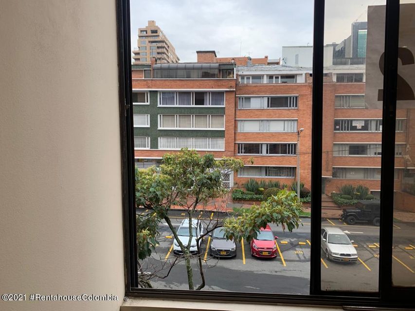 Vendo Comercial en  Chico Reservado C.O  23-844