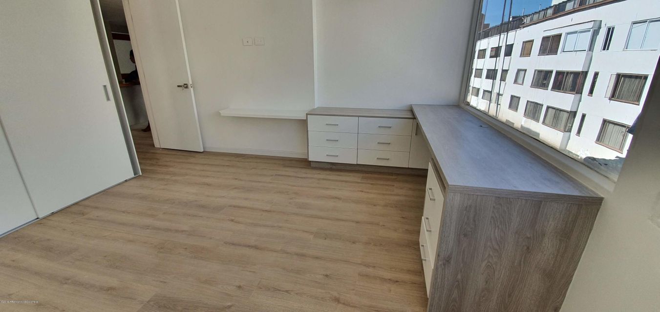 Vendo Apartamento en  Santa Barbara C.O  23-228