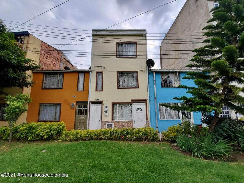 Casa en  Pinos de Lombardia(Bogota) cod: 22-598