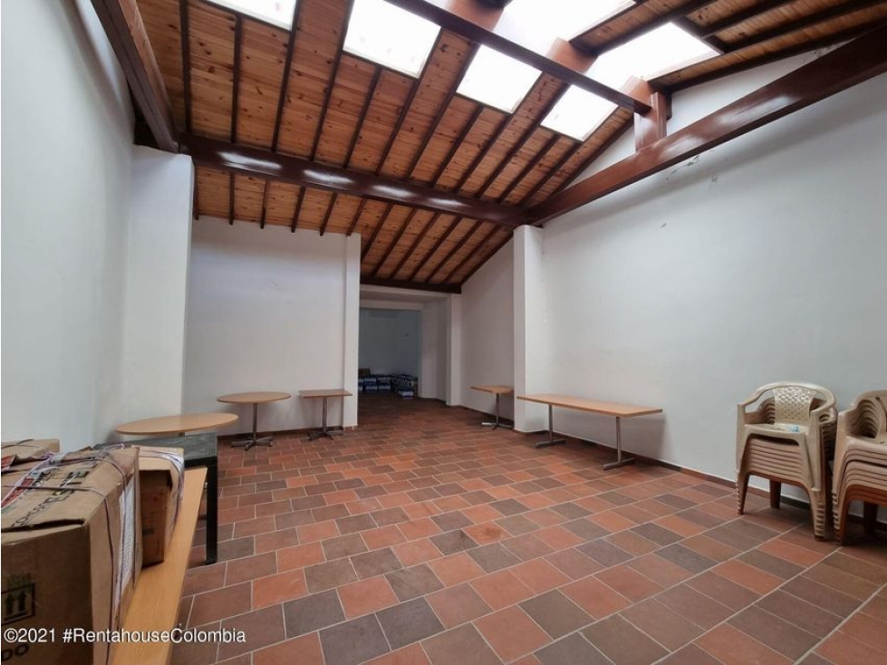 Vendo Comercial en  Vereda San Gil C.C 22-1502
