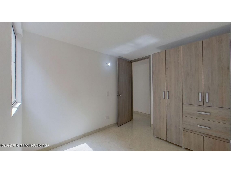 Apartamento en  Puente Grande RAH CO: 23-318