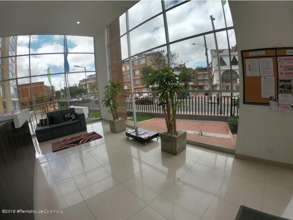 Apartamento en  Aures II(Bogota) RAH CO: 23-207