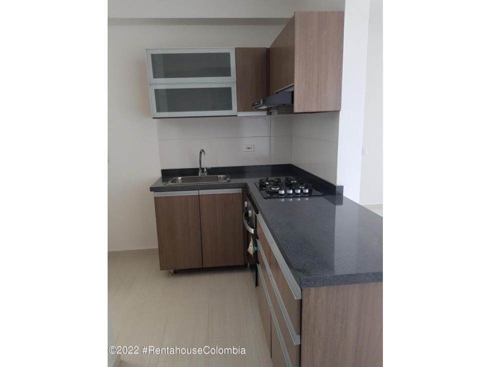 Apartamento en  Villa Nueva RAH CO: 22-2469