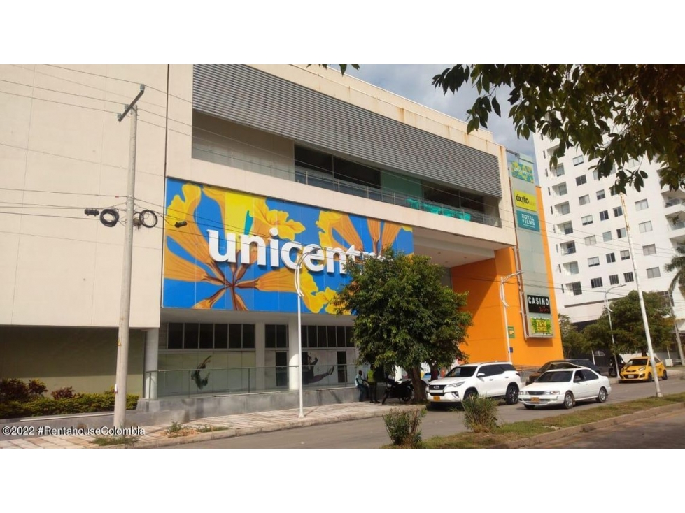 Comercial en  Unicentro RAH CO: 22-2479