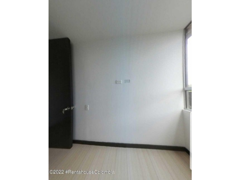 Apartamento en  La Aldea RAH CO: 22-2517