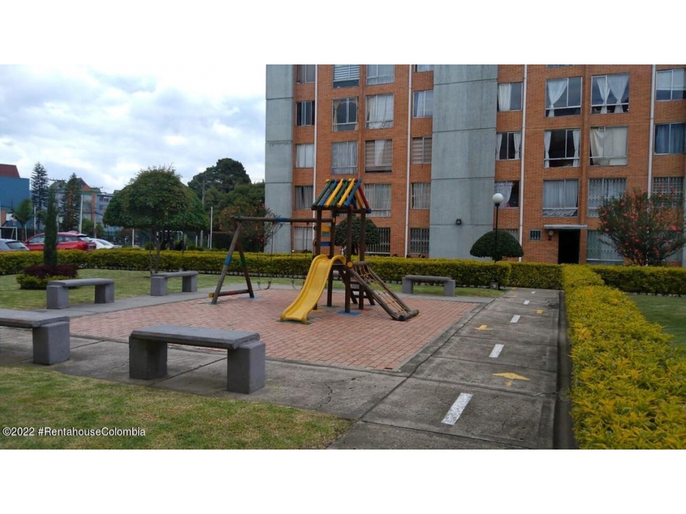 Apartamento en  Castilla(Bogota) RAH CO: 22-2922