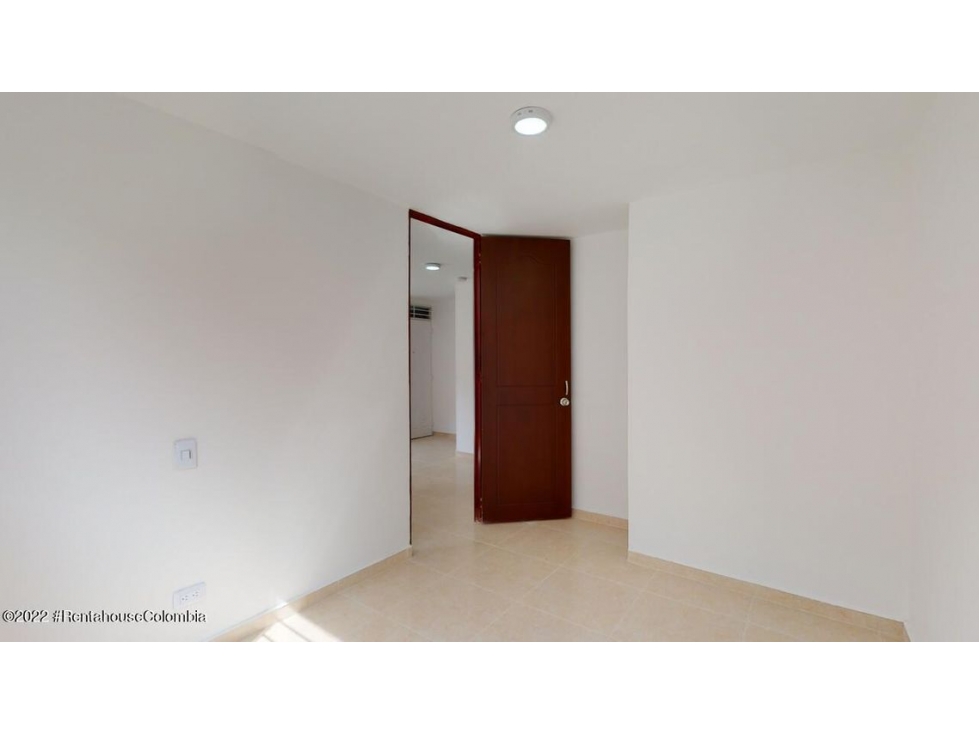 Apartamento en  San Bernardino RAH CO: 22-3040