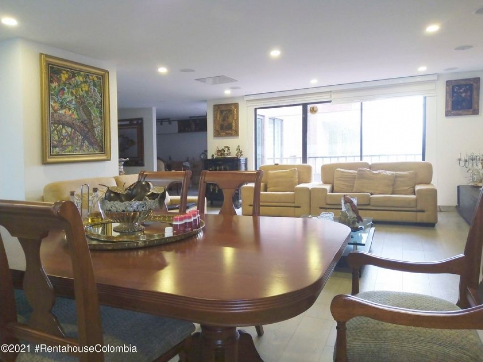 Vendo Apartamento en  Chico(Bogota) C.C 22-279