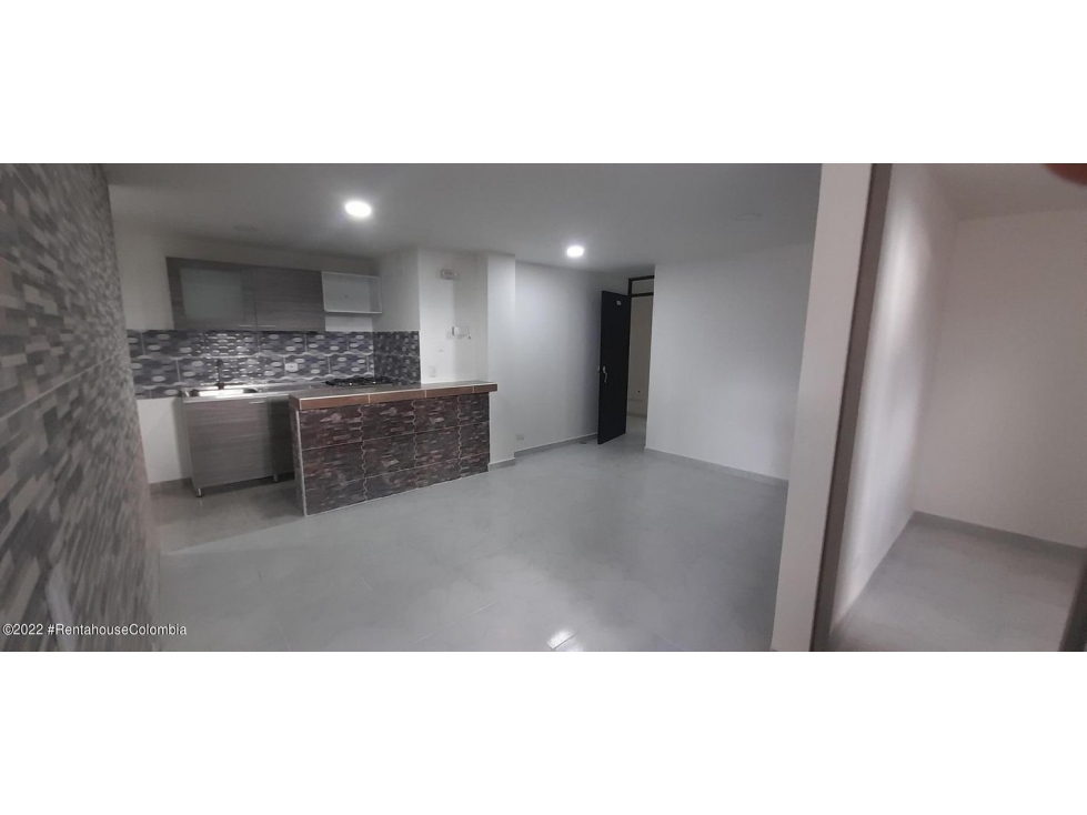 Apartamento en  20 De Julio RAH CO: 22-3224