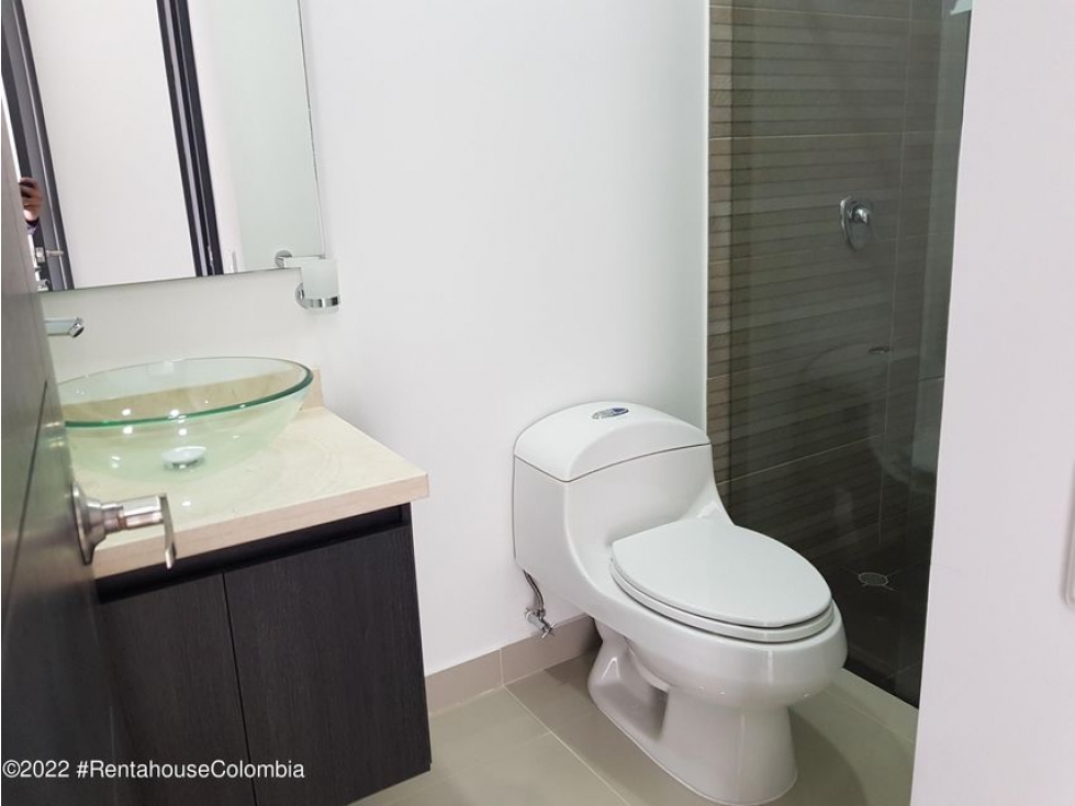 Apartamento en  La Esperanza(Nilo) RAH CO: 22-2030