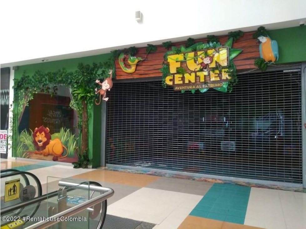 Comercial en  Unicentro RAH CO: 22-2147