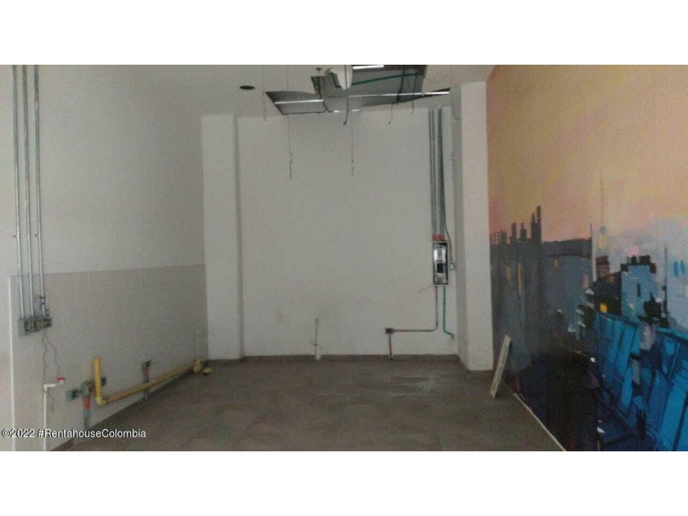 Comercial en  Unicentro RAH CO: 22-2151