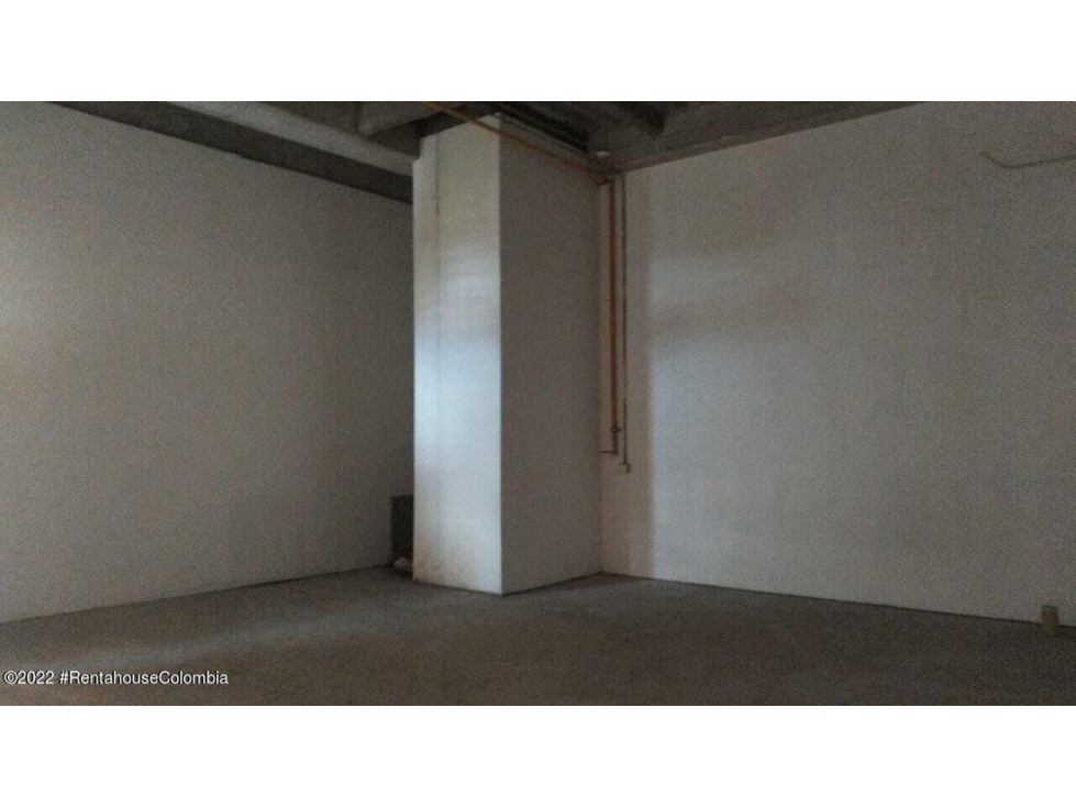 Comercial en  Unicentro RAH CO: 22-2150