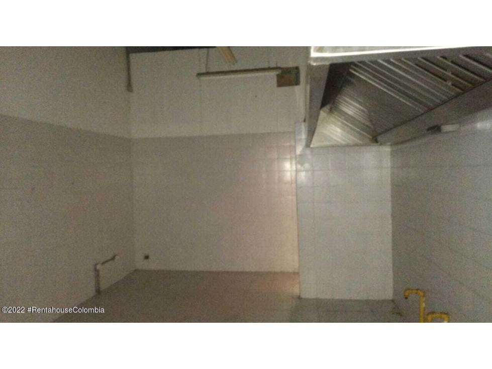 Comercial en  Unicentro RAH CO: 22-2154