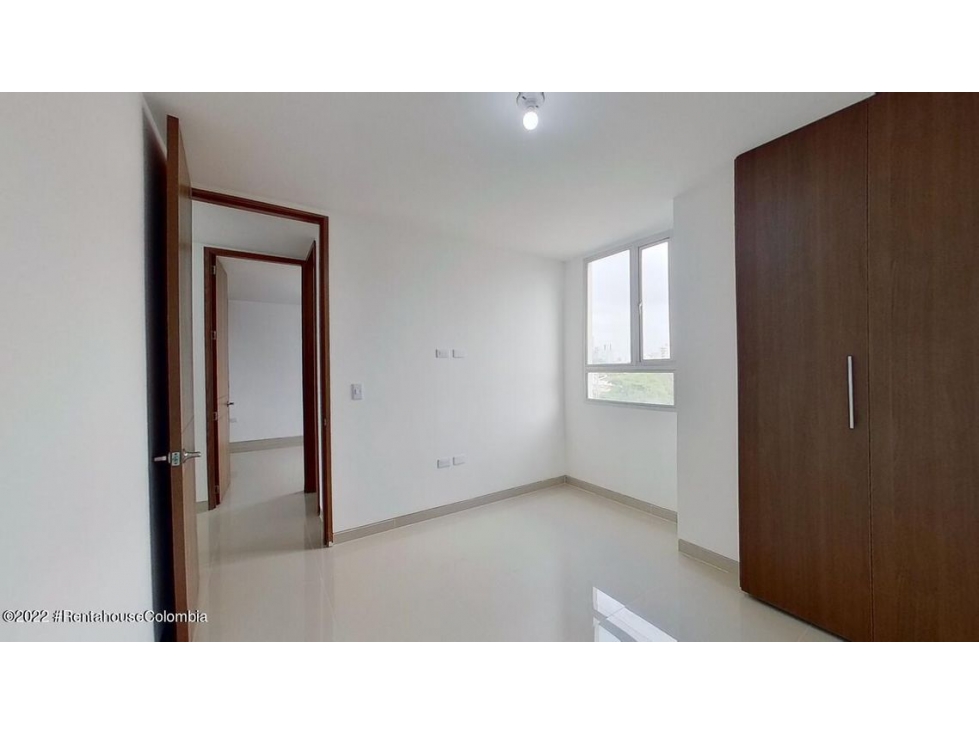 Apartamento en  Paraiso RAH CO: 22-3289