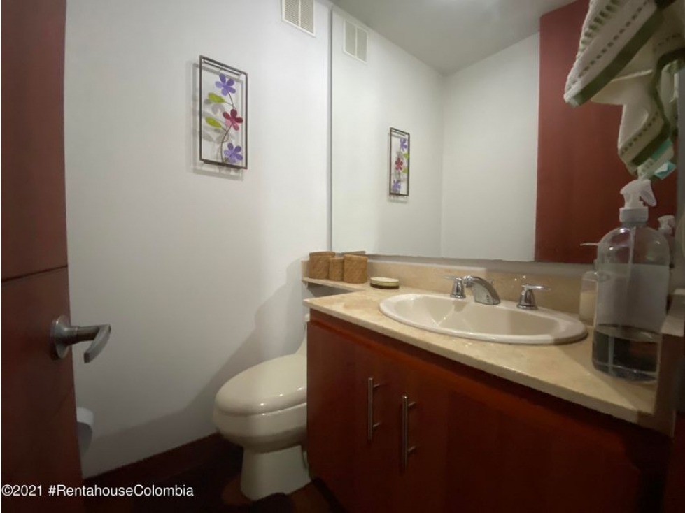 Apartamento en  Bella Suiza(Bogota) RAH CO: 23-829