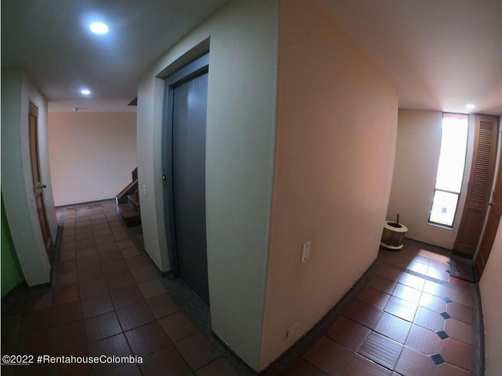 Apartamento en  Niza(Bogota) RAH CO: 23-947