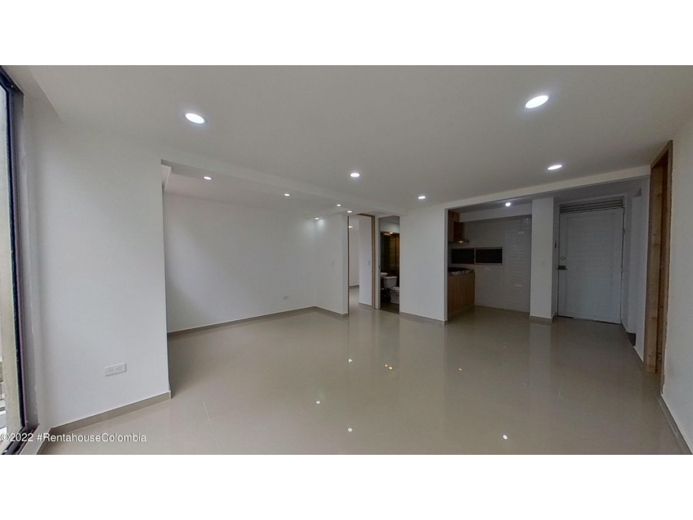 Apartamento en  Alameda del Rio RAH CO: 23-1002