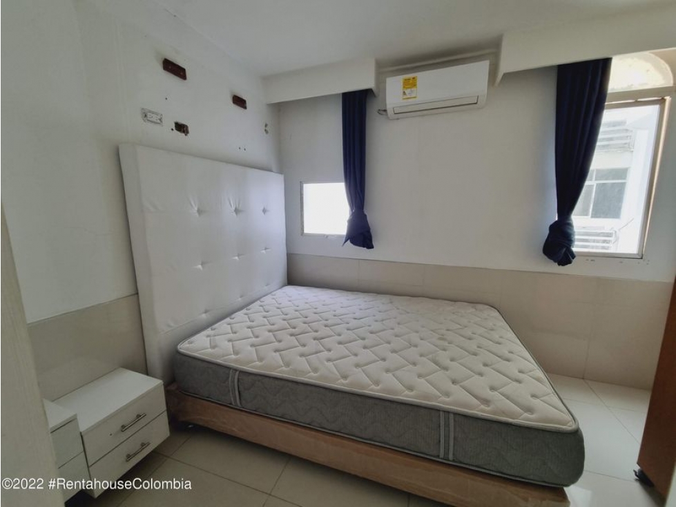 Apartamento en  El Laguito RAH CO: 23-990