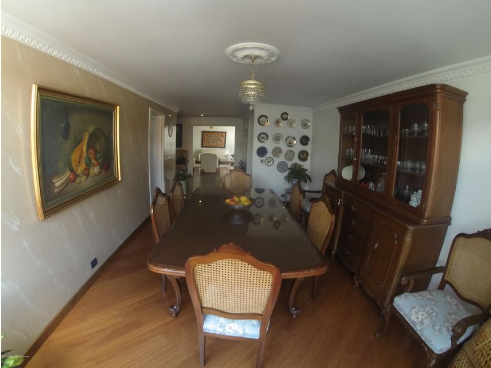 Vendo Apartamento en  Chico NavarraS.G. 23-13