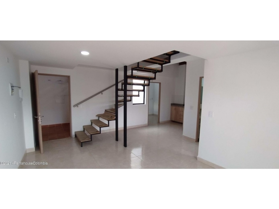 Apartamento en  Asturias(Itagui) RAH CO: 23-1659