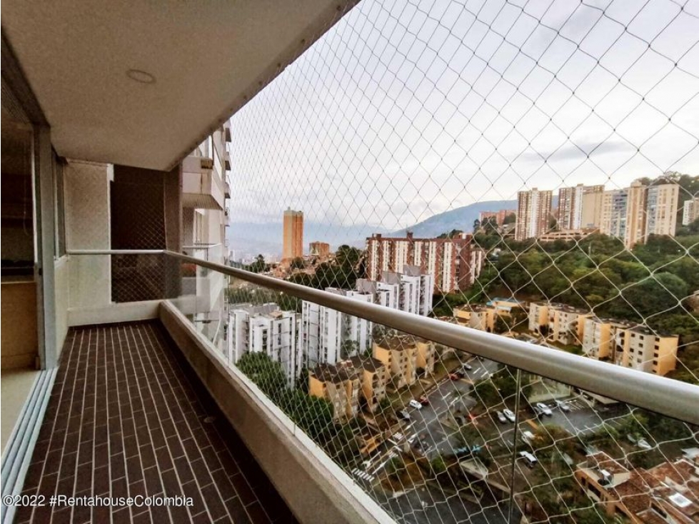 Apartamento en  Asomadera III RAH CO: 23-1514