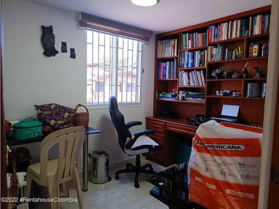 Apartamento en  Simon Bolivar RAH CO: 23-1676