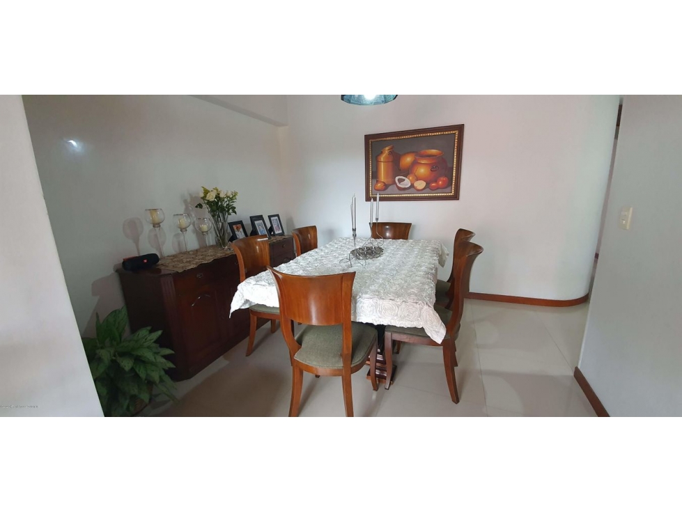 Vendo Apartamento en  Pontevedra(Bogota) C.O 23-33