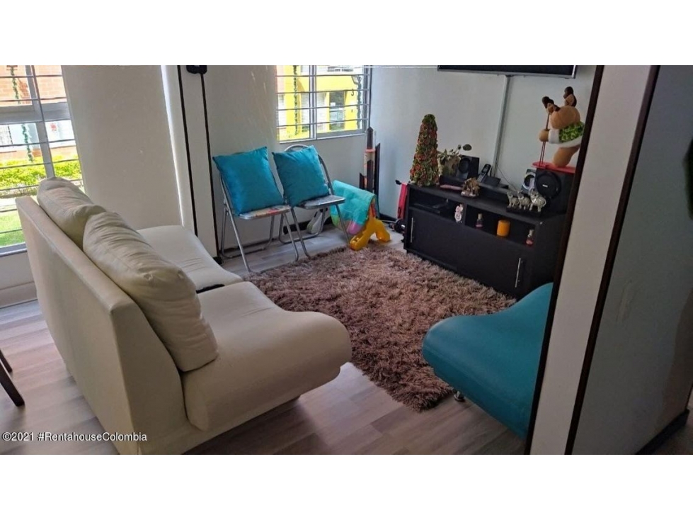 Vendo Apartamento en  Nueva CastillaS.G. 23-597