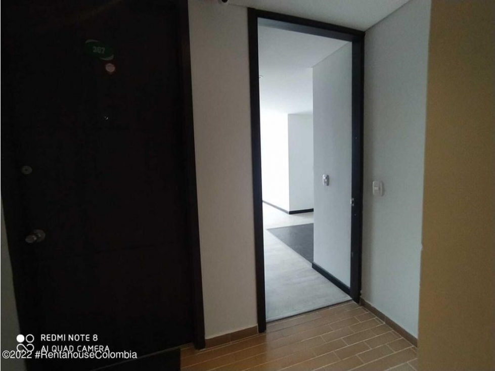 Vendo Apartamento en  Santa TeresaS.G. 23-645