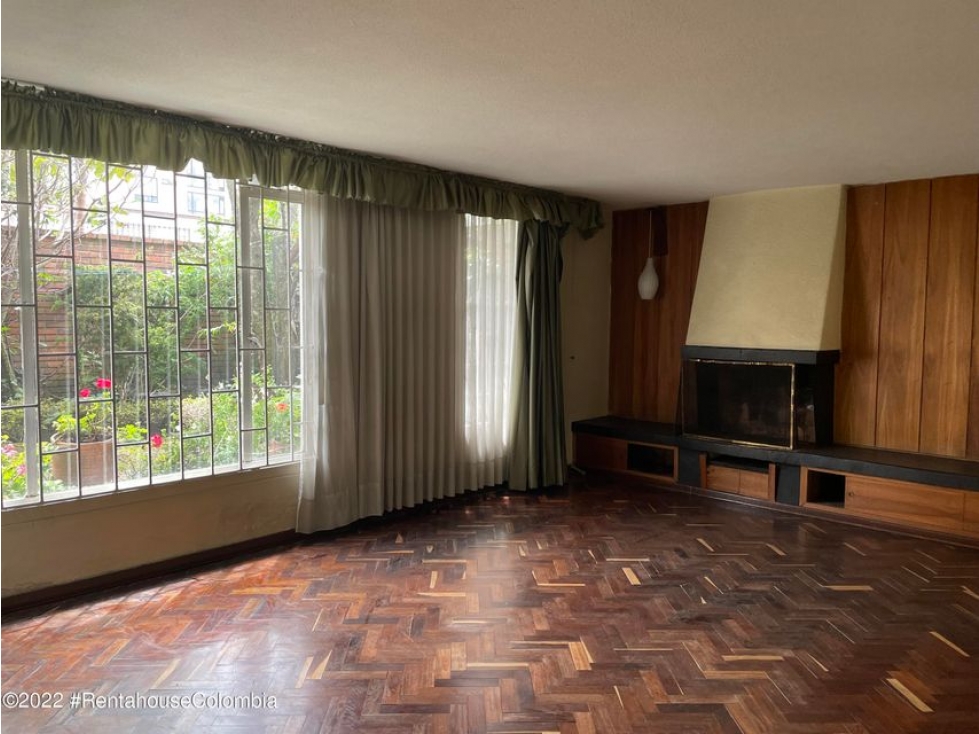 Vendo Casa en  El Contador(Bogota) C.O 23-557