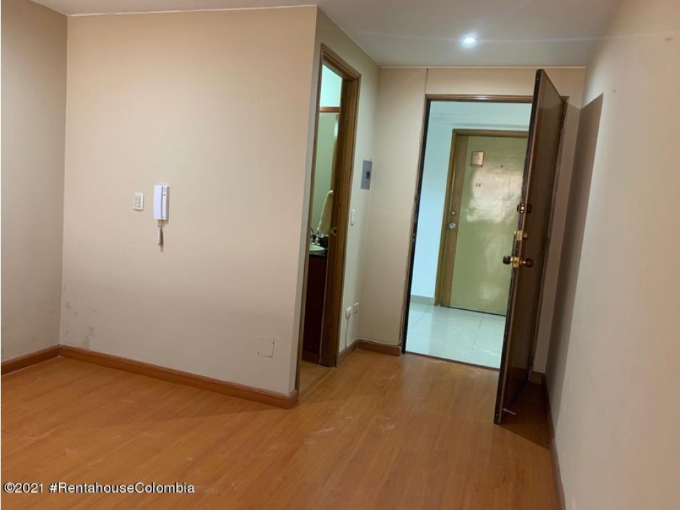 Arriendo Comercial en  Chico Reservado C.O 23-824