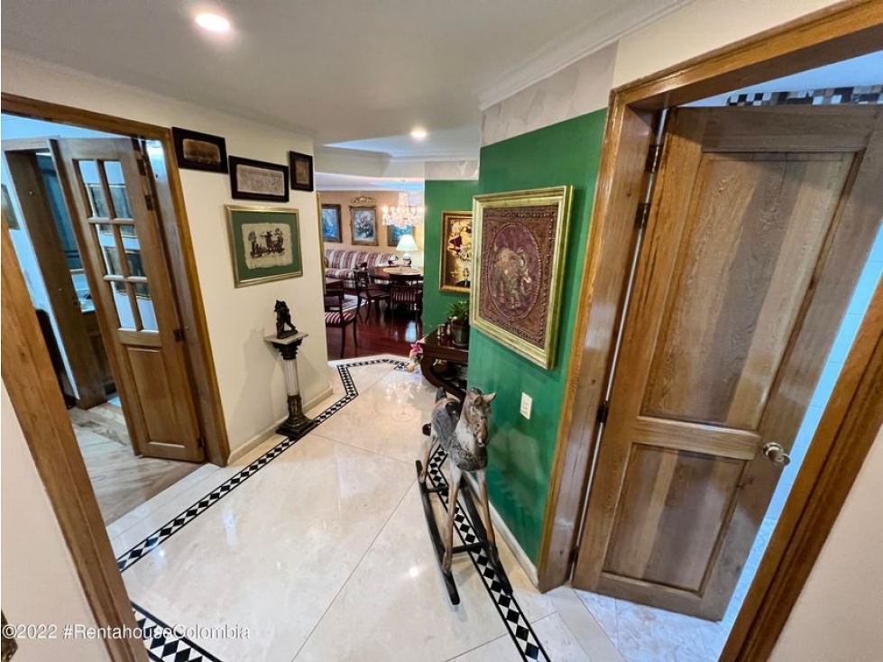 Vendo Apartamento en  Rincon del Chico C.O 23-890