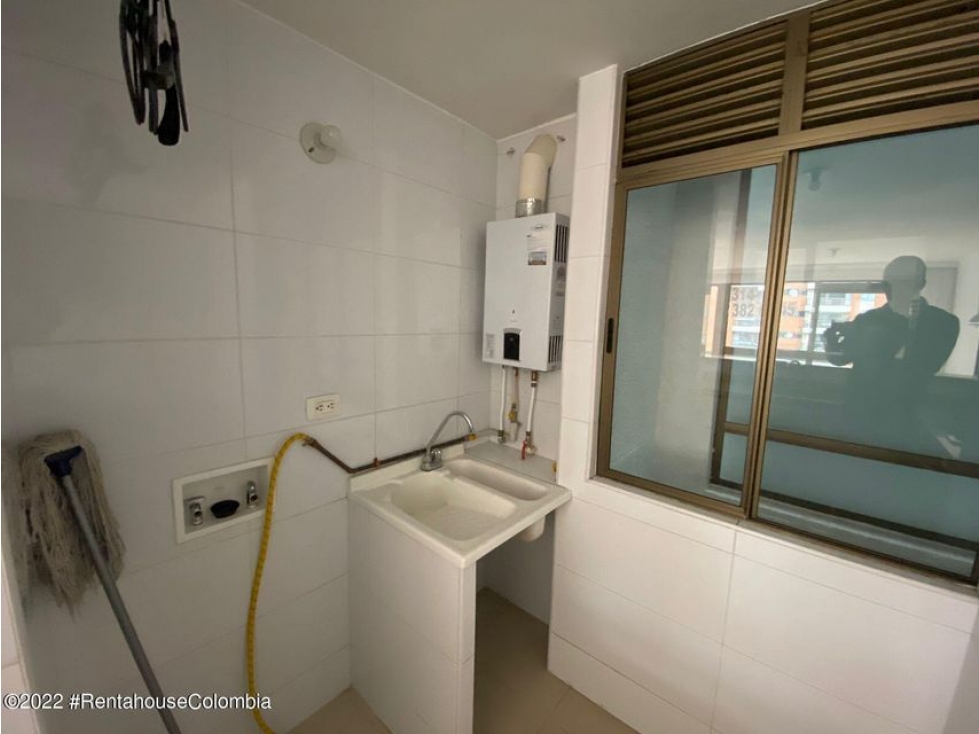 Vendo Apartamento en  Mazuren(Bogota)S.G. 23-1128