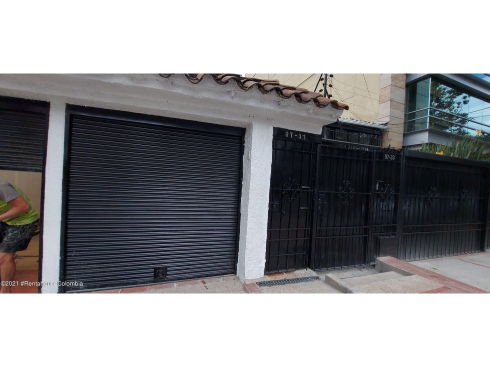 Vendo Comercial en  Chico(Bogota) C.O 23-979