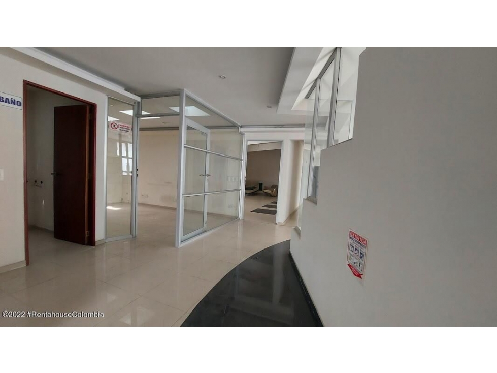 Vendo Comercial en  Santa Ana Occidental C.O 23-983