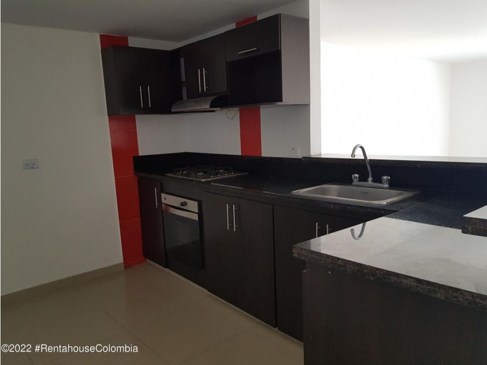 Apartamento en  Ciudad Jardin RAH CO: 22-2341