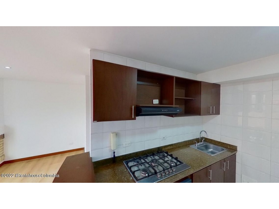 Apartamento en  Caobos Salazar RAH CO: 22-3115