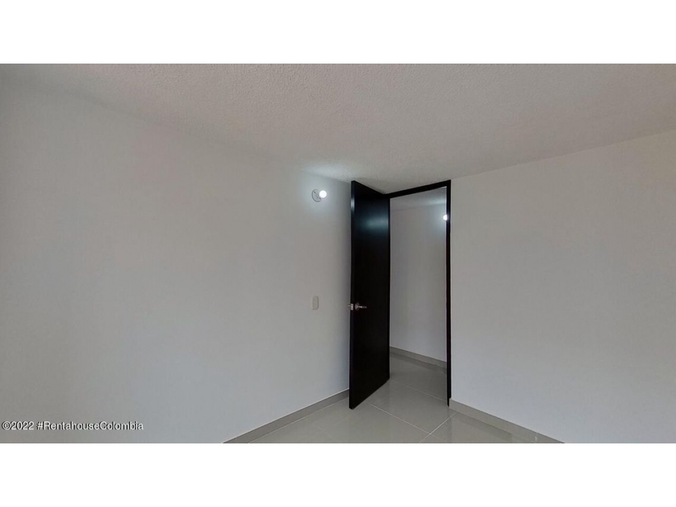 Apartamento en  La Esperanza RAH CO: 22-3185