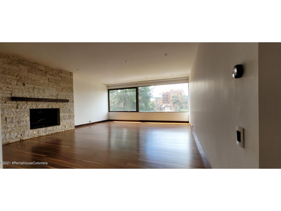 Apartamento en  Los Rosales RAH CO: 23-1747