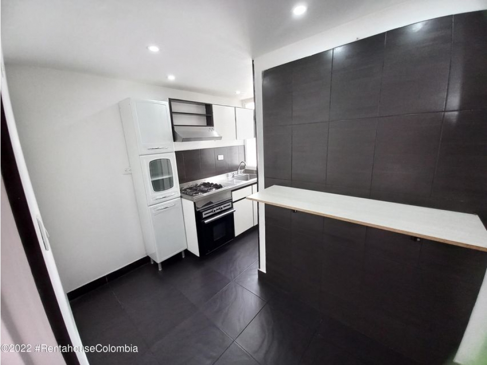 Apartamento en  Capri(Bogota) GZ: 23-482