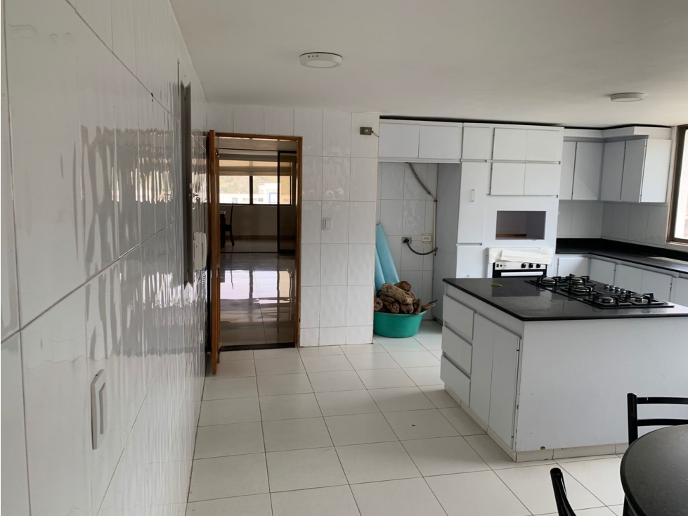 VENDO PENTHOUSE EN SANTA MARTA A 2 CUADRAS DE LAS PLAYAS RODADERO