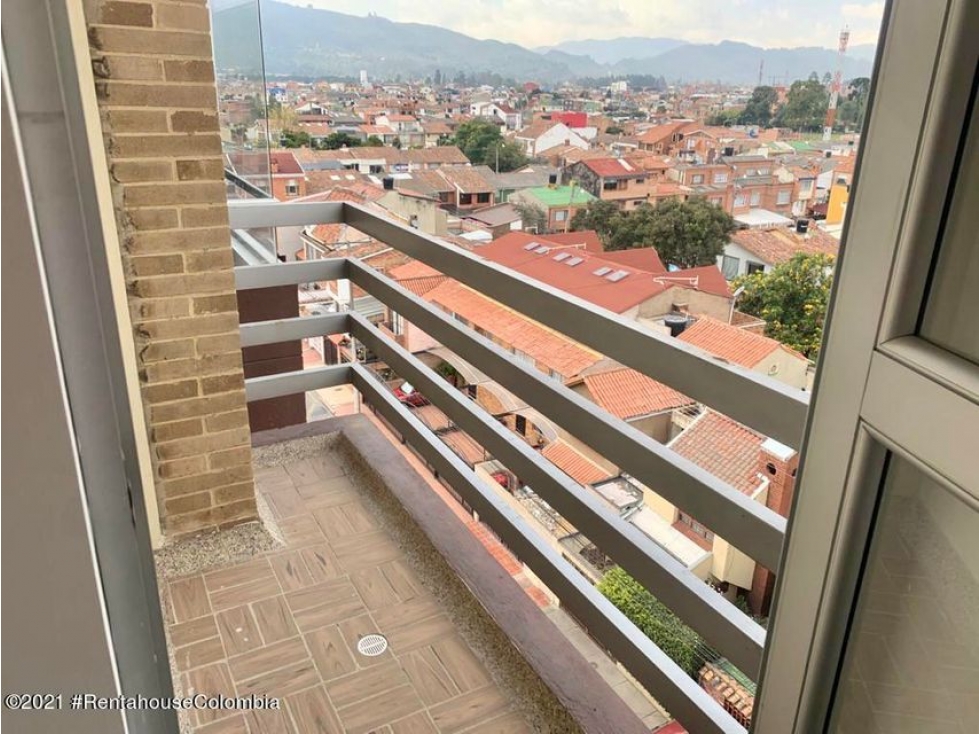 Apartamento en  La Virginia(Chia) RAH CO: 23-367