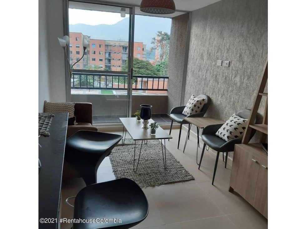 Apartamento en  Ditaires(Itagui) RAH CO: 23-653